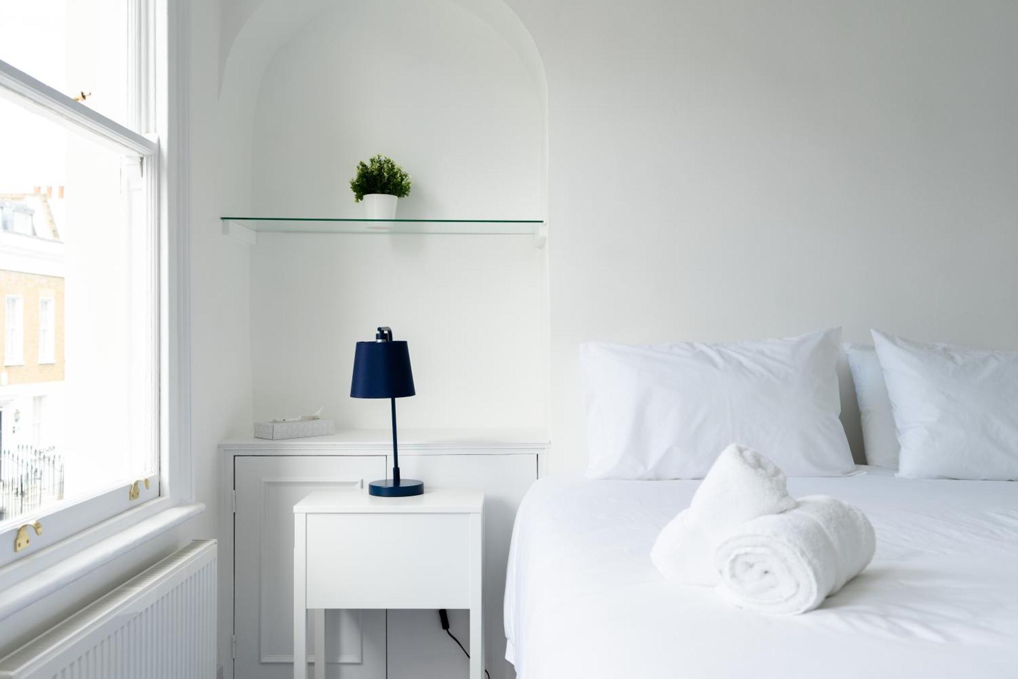 Chelsea 2 Bed House And Garden Londra